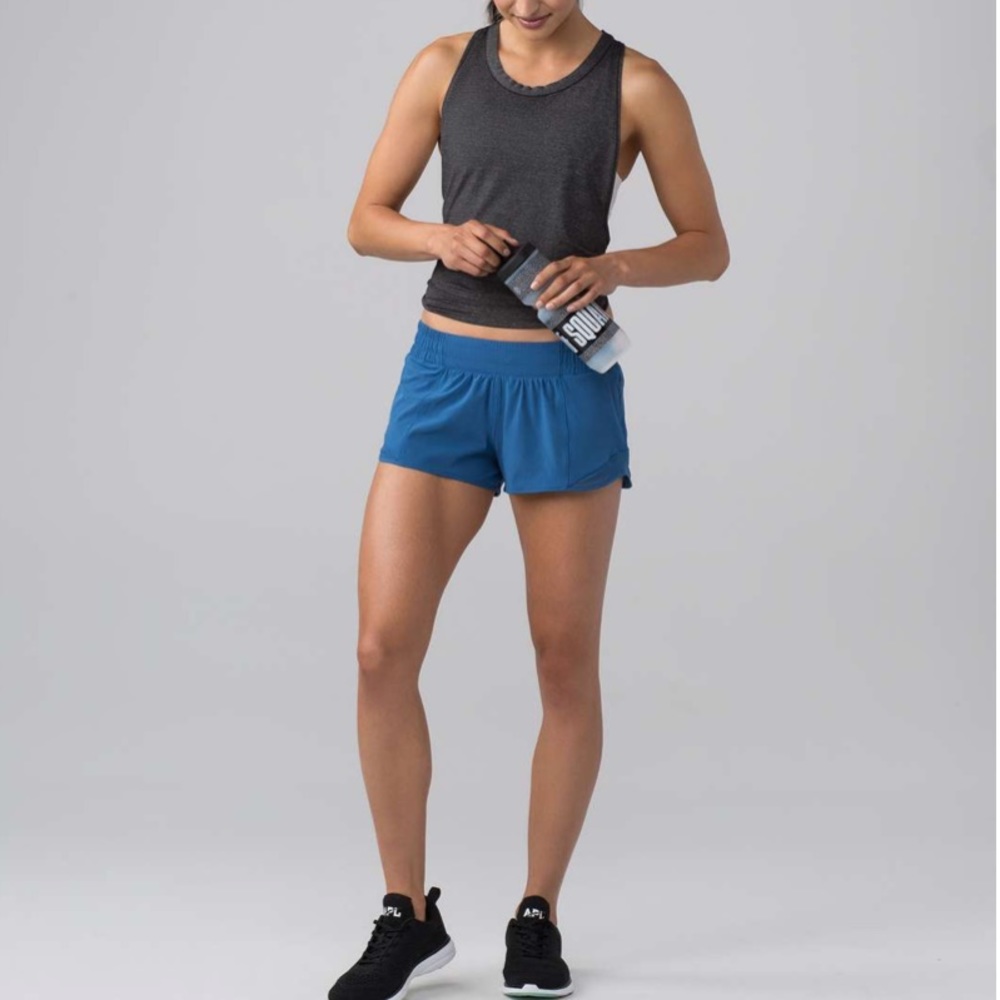 Lululemon Hotty Hot Short II 2.5”